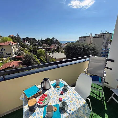 Albissola Vista Mare ألبيسولا مارينا